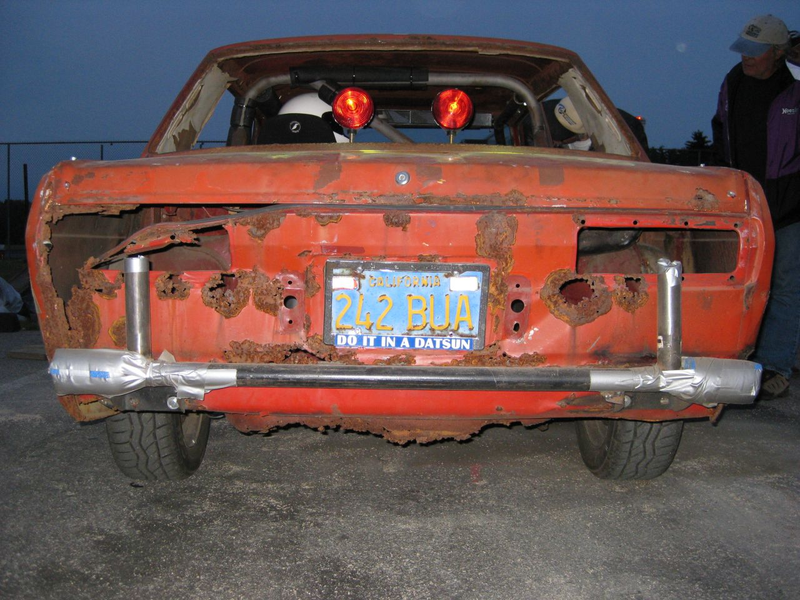 Illustration for article titled The 24 Hours Of LeMons New England 2009 Über Gallery, Part 1